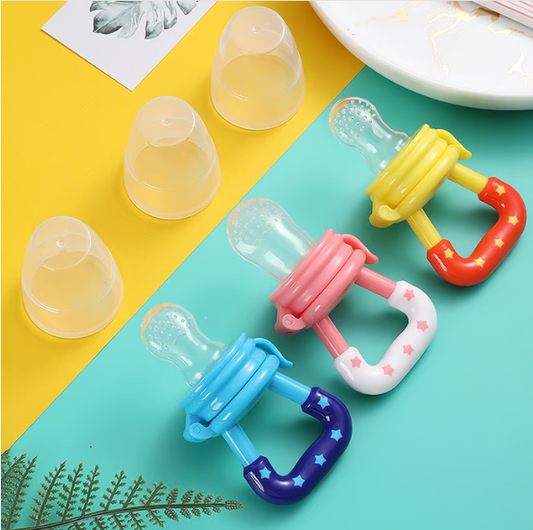 Baby fruit feeder